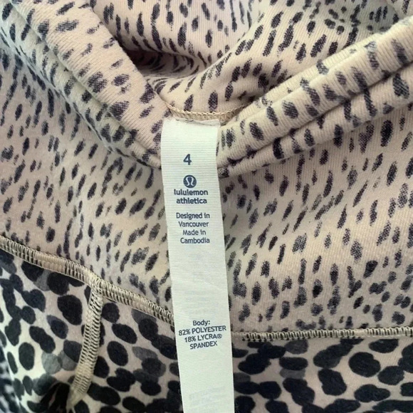 Lululemon Wunder Under Crop II Roll Down -Tights Print Tan Spot Size 4 - Picture 9 of 9